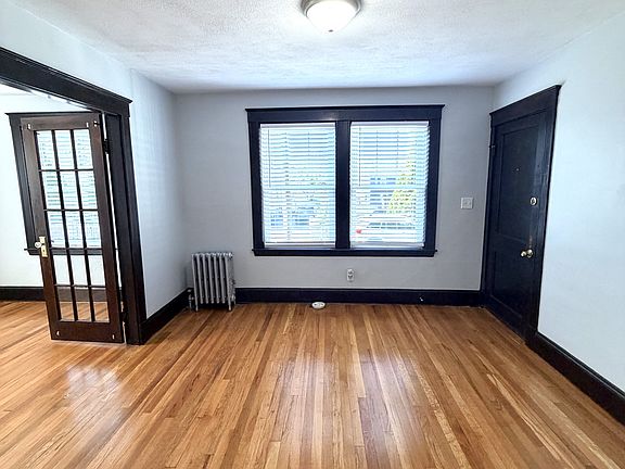 4th image of 75 Sterling St #1-R