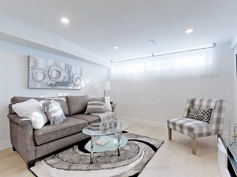 62 Ambassador St #BASEMENT — Photo 11