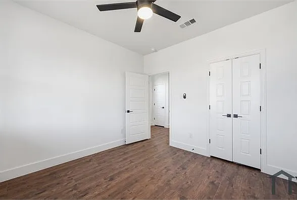 1104 E Annie St — Photo 5