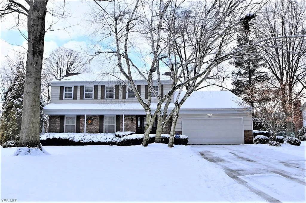 448 Sun Valley Dr photo 1