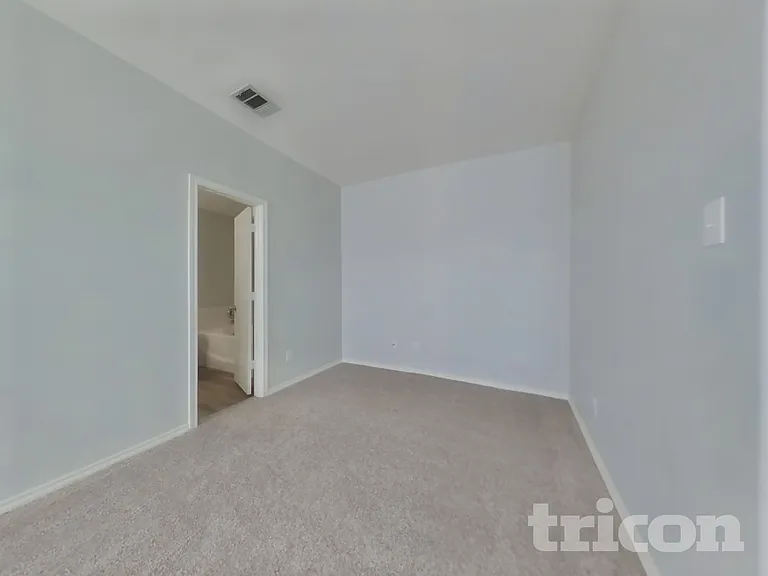 12809 Carpenter Ln — Photo 7
