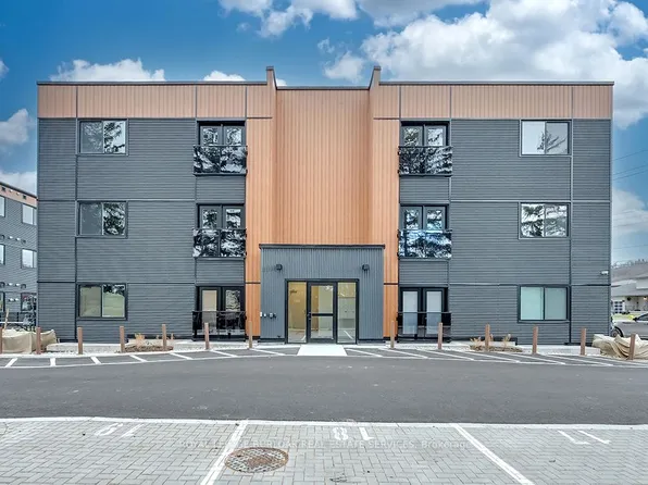 259 King St E #2A, Hamilton, ON L8G 1L9