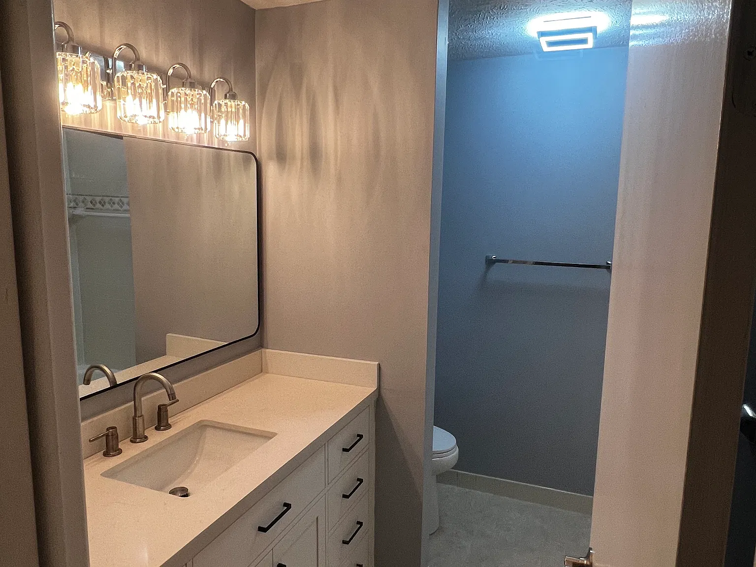 3 bed, 1600 sqft, $2,100 — Photo 4