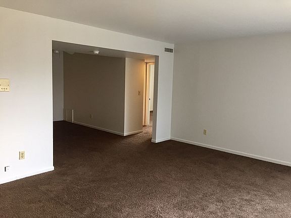 2nd image of 2876 Marshall Ave SE APT 8E