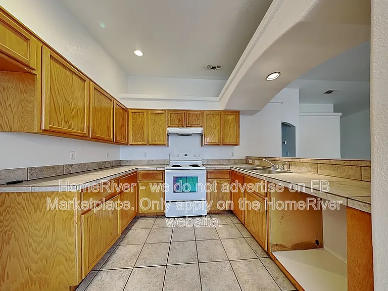 2535 Barranca Dr — Photo 4