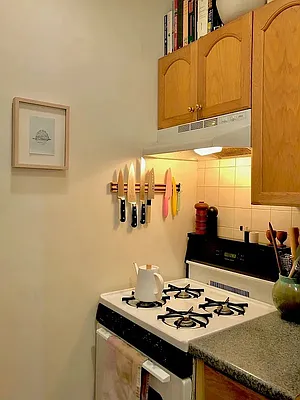 Rented by Jonathan Wachtel, LREB | media 21