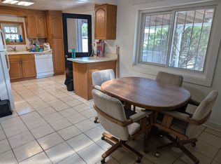 1210 Cerro Vista Rd SW, Albuquerque, NM 87105