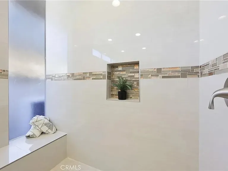 9844 Pangborn Ave — Photo 18
