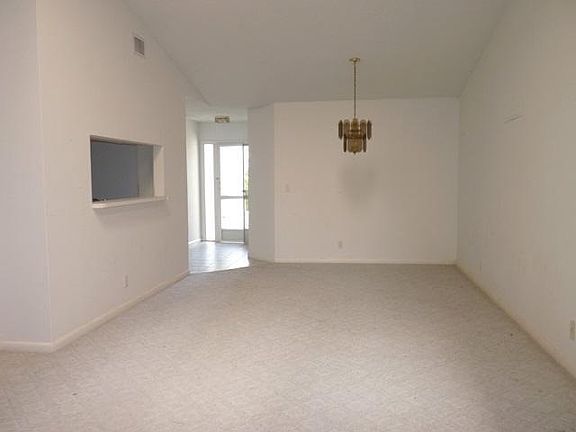 4th image of 4550 Biddeford Ave APT 41