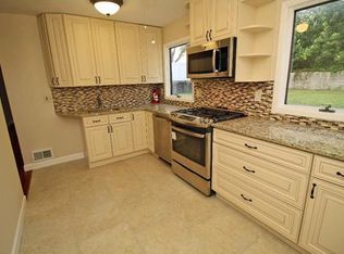 250 Vineyard Ave, Sayreville, NJ 08859