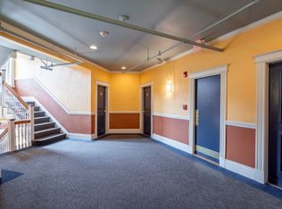 28 Queensberry St APT D, Boston, MA 02215