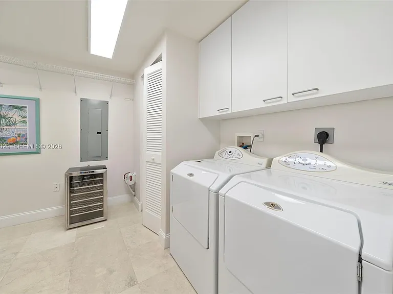 791 Crandon Blvd #404 — Photo 35