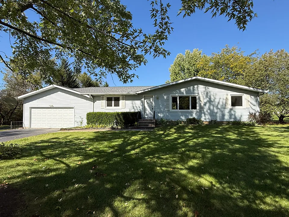 1667 Forestview Dr