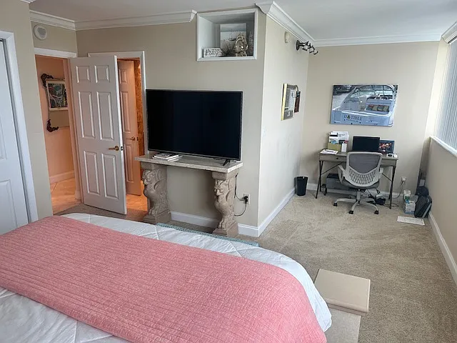 Guest Room with Office space