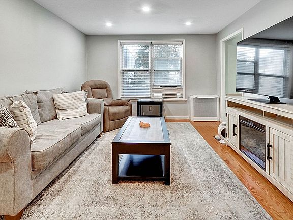 2nd image of 190 72nd St APT 128