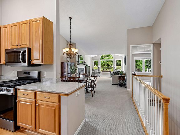 3rd image of 8972 Deer Run Dr