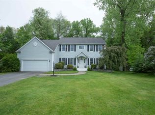 3 Knollwood Dr, Ballston Lake, NY 12019