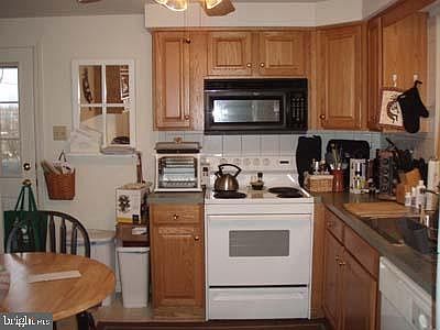 1st image of 90 Linden Ave