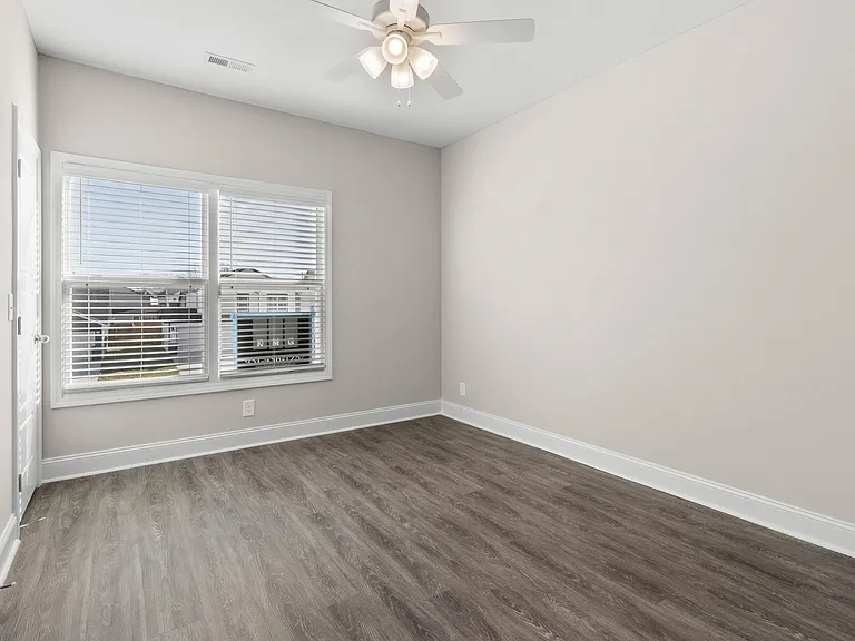 203 Copeland Rd #B-5 — Photo 6