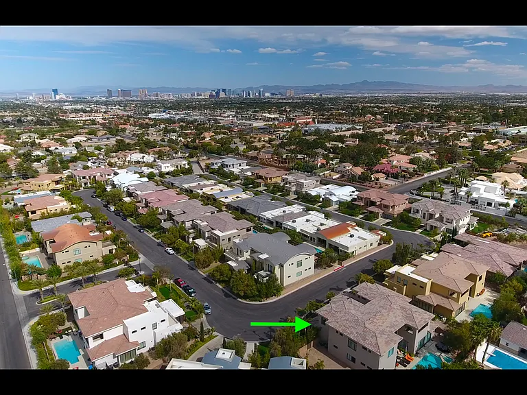 7518 Yonie Ct — Photo 3