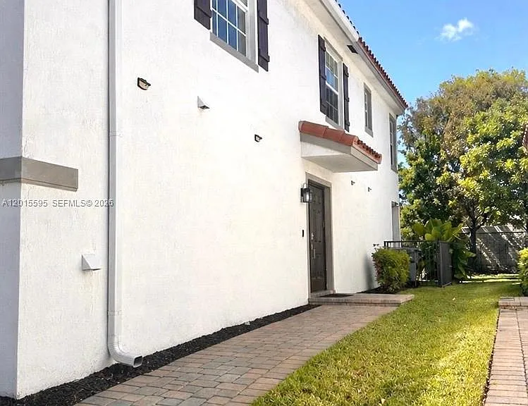 6835 Broadwater Ln — Photo 12