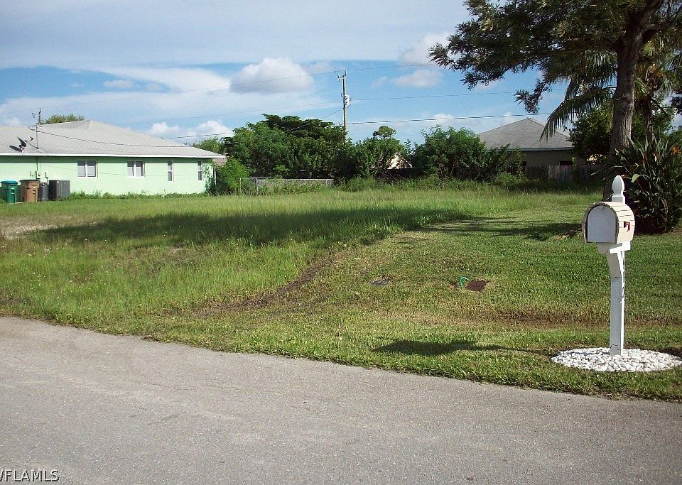 1st image of 414 SE 17th Terrace Cpe