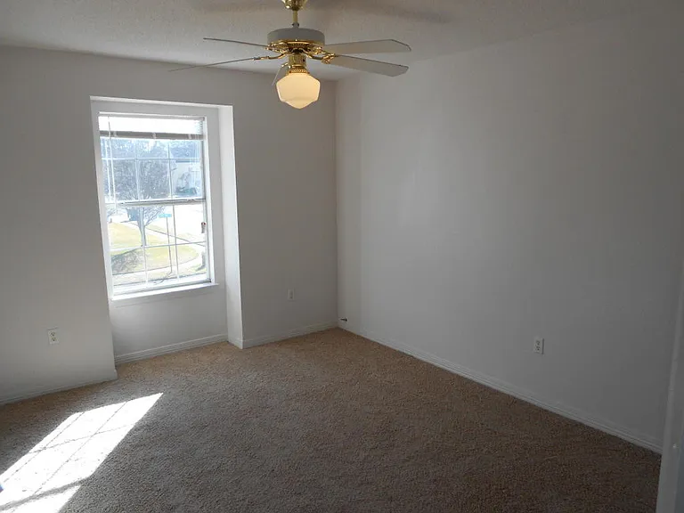 1130 Jeni Mae Ct — Photo 16