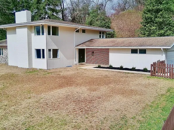 284 Locus Ridge Ln, Seven Valleys, PA 17360