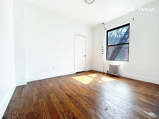 Rented by Bohemia Realty Group | media 10