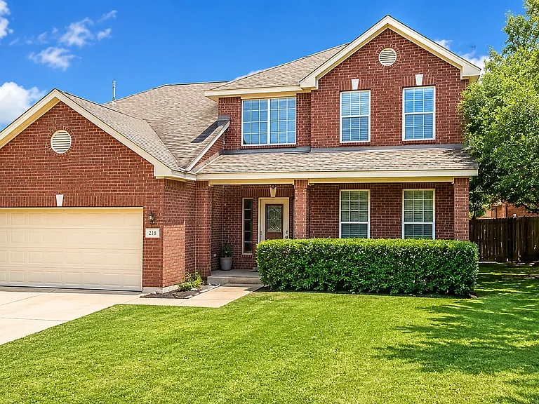218 Knights Cross Dr — Photo 1