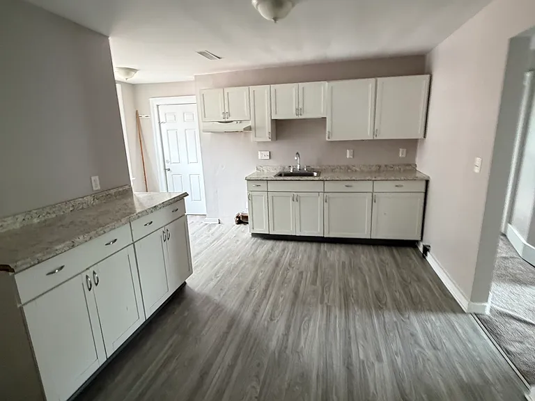 423 Hancock St #3 — Photo 7