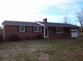 5770 Sweetbriar Rd, Pfafftown, NC 27040