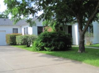 406 Wisteria Ave, Victoria, TX 77901