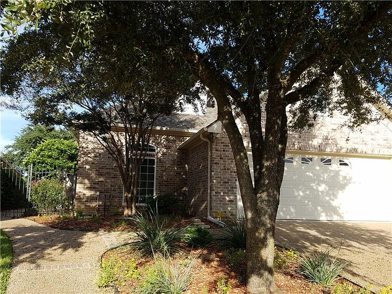 1st image of 113 Cambridge Cir