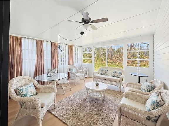 4th image of 17 Seaview Ave