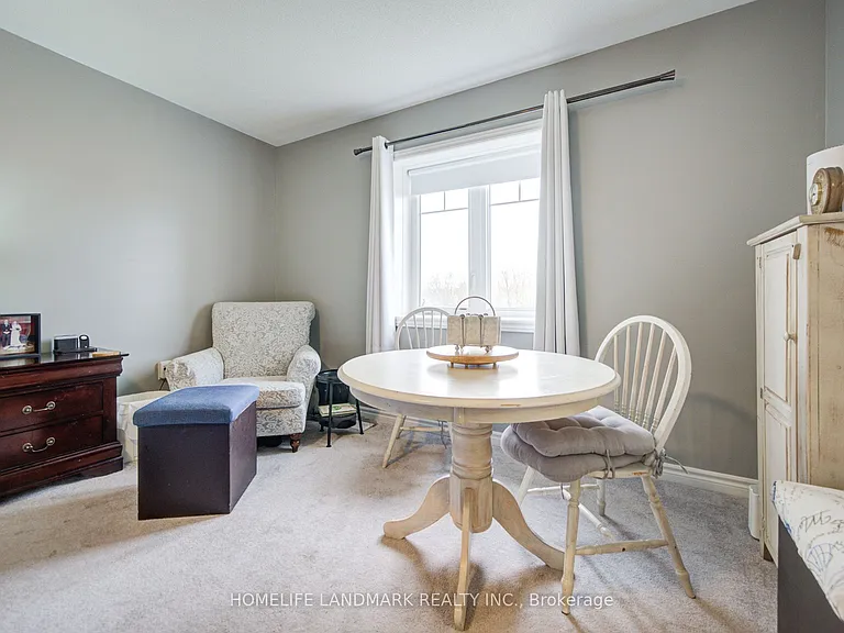 106 Barkerville Dr — Photo 23