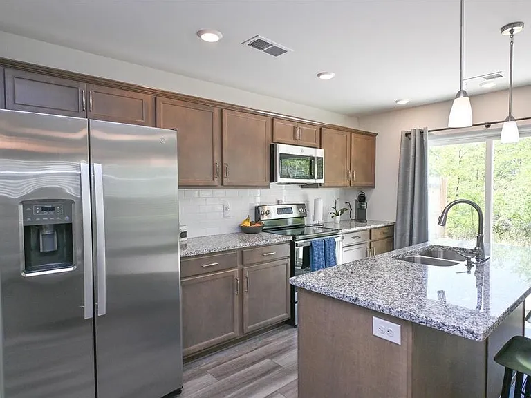 552 Kingfisher Ct — Photo 11