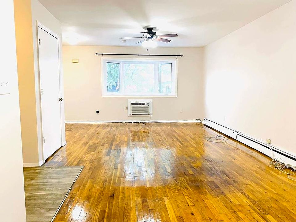 1st image of 848 E 95th St #1A
