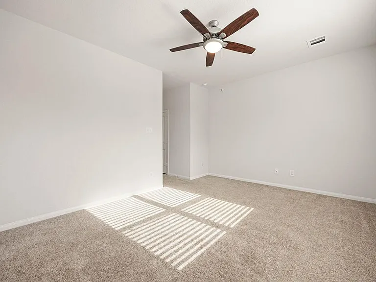 5034 Purple Wisteria Ln — Photo 3