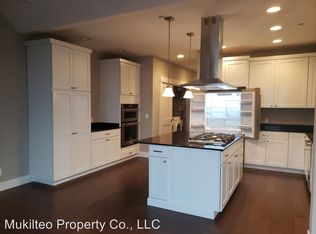 716 3rd St UNIT 302, Mukilteo, WA 98275