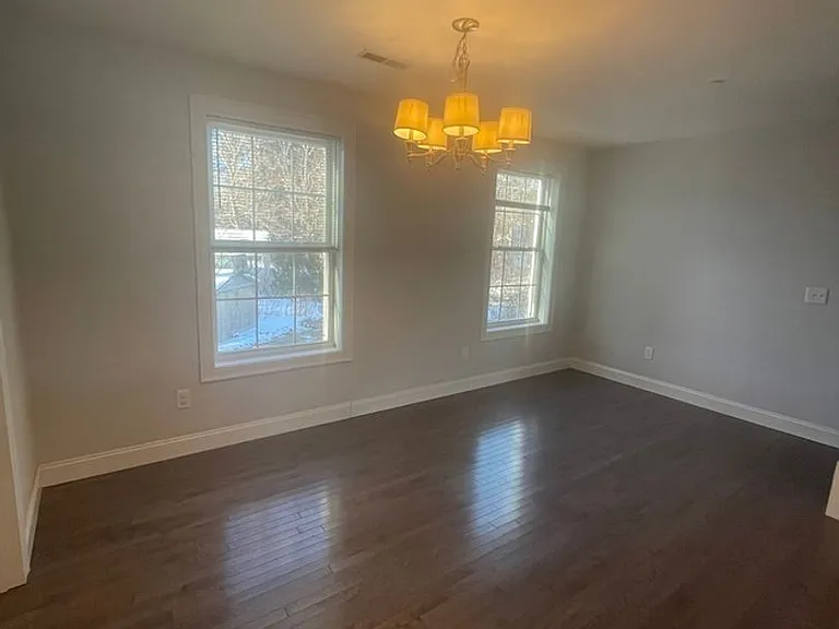 56 New Rochester Rd — Photo 14