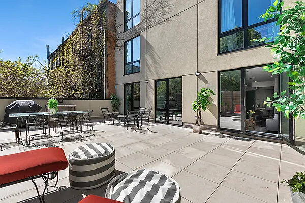 Rented by Compass | media 9