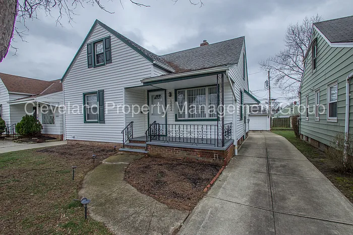 12824 Darlington Ave photo 1