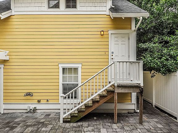 3rd image of 119 South 10th Street