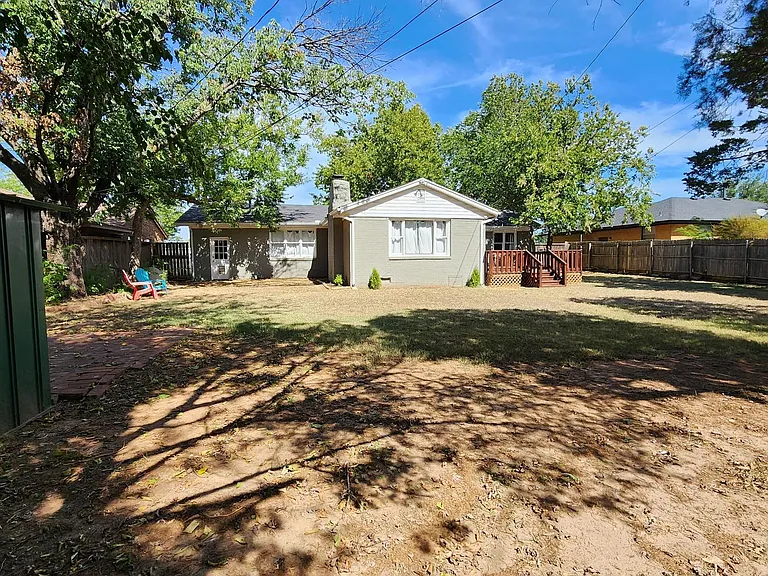 2514 NW 46th St — Photo 5