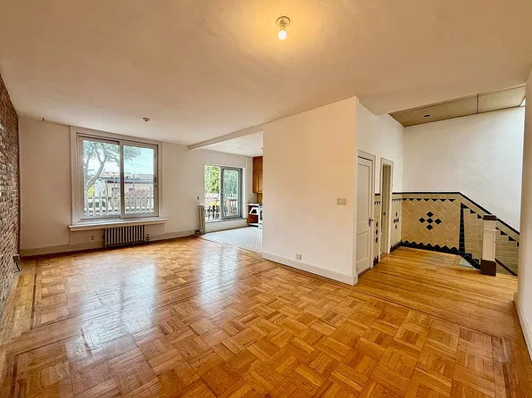1 Beadel St, Brooklyn, NY 11222