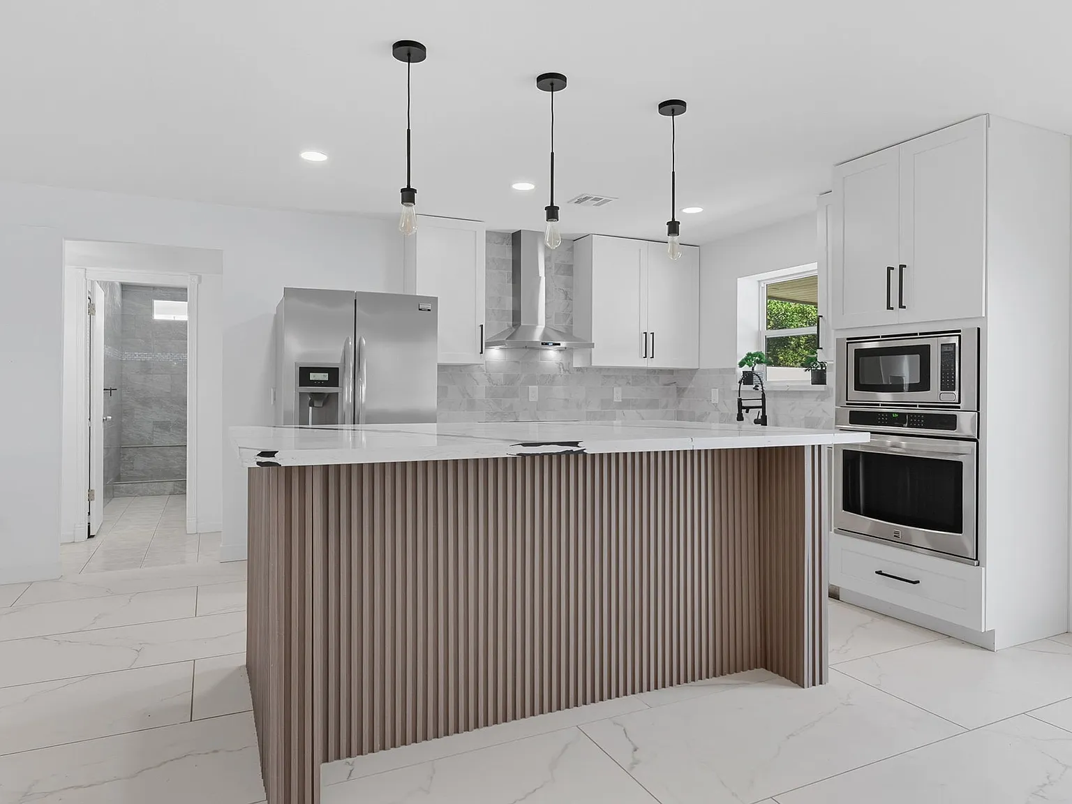 4 bed, 2017 sqft, $3,499 — Photo 1