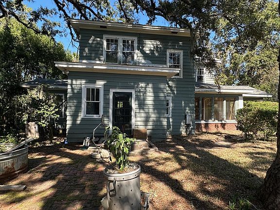 3rd image of 615 E 6th Ave