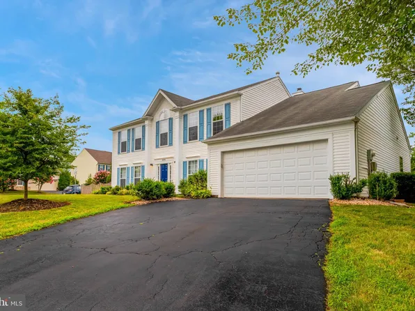 8591 Signal Hill Rd, Manassas, VA 20110