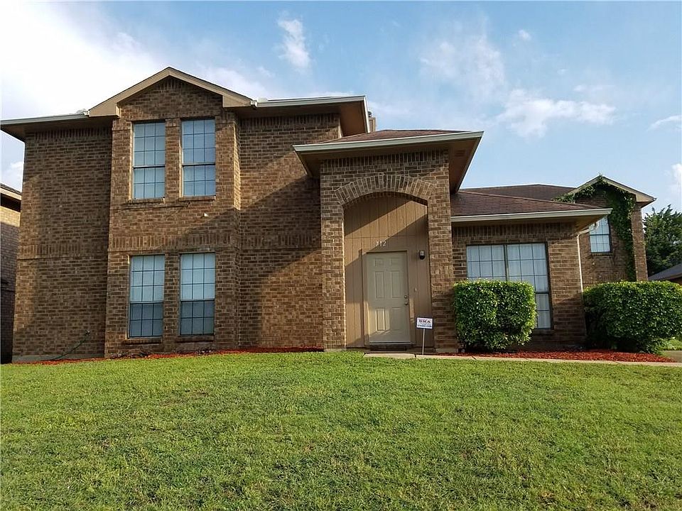 1st image of 712 Crescent Dr